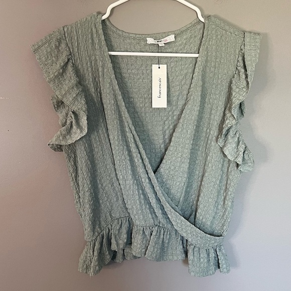 Francesca's Collections Tops - Francesca’s Crop Top